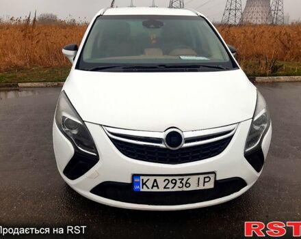 Опель Зафира 2014 в Харькове на Automoto.ua Белый Опель Зафира, объемом двигателя 1.6 л и пробегом 200 тыс. км за 7600 $, фото 1 на Automoto.ua