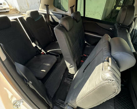 Белый Опель Зафира, объемом двигателя 1.6 л и пробегом 280 тыс. км за 9100 $, фото 9 на Automoto.ua