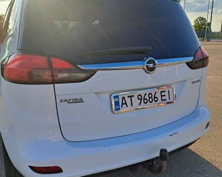 Опель Зафира 2014 в Харькове на Automoto.ua Белый Опель Зафира, объемом двигателя 2 л и пробегом 253 тыс. км за 9500 $, фото 11 на Automoto.ua