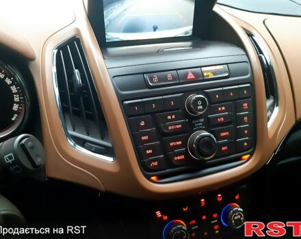 Опель Зафира 2014 в Харькове на Automoto.ua Белый Опель Зафира, объемом двигателя 1.6 л и пробегом 200 тыс. км за 7600 $, фото 10 на Automoto.ua