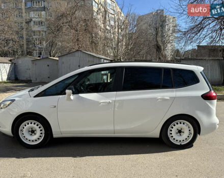 Белый Опель Зафира, объемом двигателя 1.6 л и пробегом 280 тыс. км за 9100 $, фото 3 на Automoto.ua