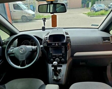 Белый Опель Зафира, объемом двигателя 1.69 л и пробегом 284 тыс. км за 7890 $, фото 10 на Automoto.ua