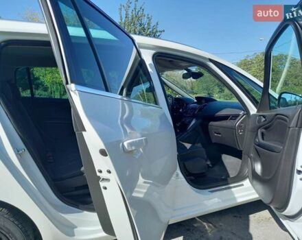 Белый Опель Зафира, объемом двигателя 1.96 л и пробегом 230 тыс. км за 11500 $, фото 10 на Automoto.ua