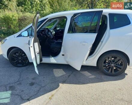 Белый Опель Зафира, объемом двигателя 1.96 л и пробегом 230 тыс. км за 11500 $, фото 3 на Automoto.ua