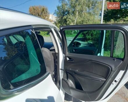 Белый Опель Зафира, объемом двигателя 1.96 л и пробегом 230 тыс. км за 11500 $, фото 12 на Automoto.ua