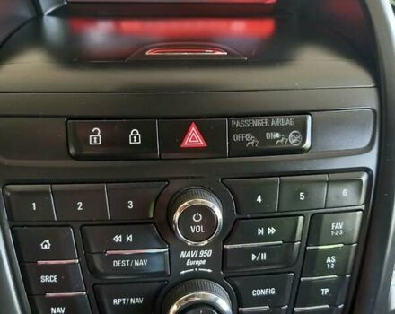 Белый Опель Зафира, объемом двигателя 1.96 л и пробегом 230 тыс. км за 11500 $, фото 18 на Automoto.ua