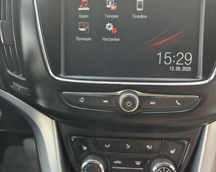 Белый Опель Зафира, объемом двигателя 2 л и пробегом 245 тыс. км за 10999 $, фото 12 на Automoto.ua