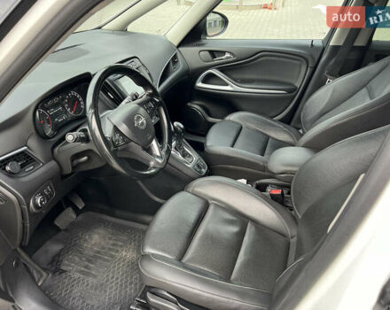 Білий Опель Зафіра, об'ємом двигуна 2 л та пробігом 243 тис. км за 8750 $, фото 28 на Automoto.ua