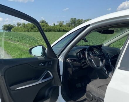 Білий Опель Зафіра, об'ємом двигуна 2 л та пробігом 221 тис. км за 10300 $, фото 6 на Automoto.ua