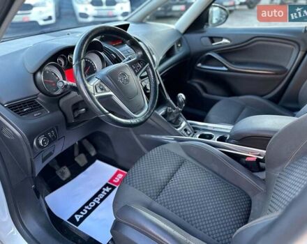 Білий Опель Зафіра, об'ємом двигуна 2 л та пробігом 167 тис. км за 12240 $, фото 27 на Automoto.ua