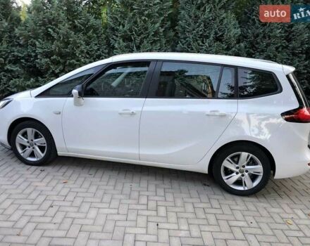 Белый Опель Зафира, объемом двигателя 1.6 л и пробегом 177 тыс. км за 10300 $, фото 3 на Automoto.ua