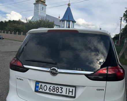 Белый Опель Зафира, объемом двигателя 2 л и пробегом 245 тыс. км за 12099 $, фото 3 на Automoto.ua