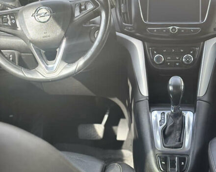 Белый Опель Зафира, объемом двигателя 2 л и пробегом 245 тыс. км за 10999 $, фото 9 на Automoto.ua