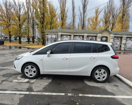 Белый Опель Зафира, объемом двигателя 2 л и пробегом 135 тыс. км за 8999 $, фото 1 на Automoto.ua