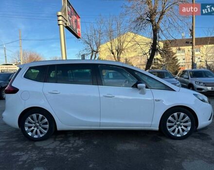 Білий Опель Зафіра, об'ємом двигуна 2 л та пробігом 167 тис. км за 12240 $, фото 12 на Automoto.ua