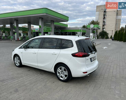 Білий Опель Зафіра, об'ємом двигуна 2 л та пробігом 243 тис. км за 8750 $, фото 9 на Automoto.ua