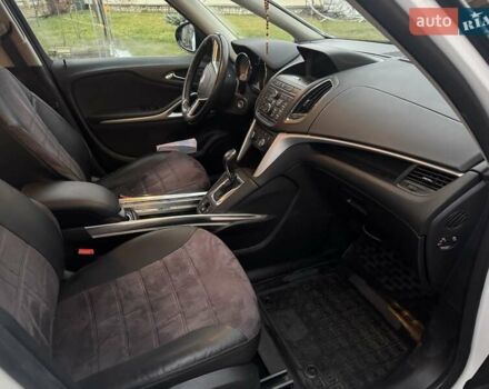 Белый Опель Зафира, объемом двигателя 1.96 л и пробегом 255 тыс. км за 11900 $, фото 11 на Automoto.ua