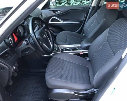 Белый Опель Зафира, объемом двигателя 1.6 л и пробегом 177 тыс. км за 10300 $, фото 8 на Automoto.ua