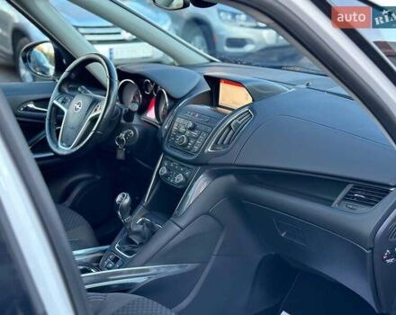 Білий Опель Зафіра, об'ємом двигуна 2 л та пробігом 167 тис. км за 12240 $, фото 20 на Automoto.ua