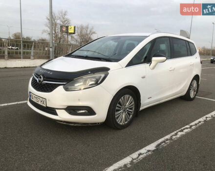 Белый Опель Зафира, объемом двигателя 1.6 л и пробегом 243 тыс. км за 11800 $, фото 17 на Automoto.ua