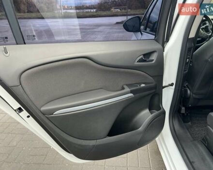 Белый Опель Зафира, объемом двигателя 1.6 л и пробегом 106 тыс. км за 13900 $, фото 34 на Automoto.ua