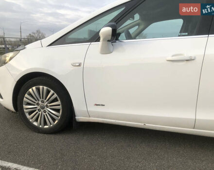 Белый Опель Зафира, объемом двигателя 1.6 л и пробегом 243 тыс. км за 11800 $, фото 5 на Automoto.ua