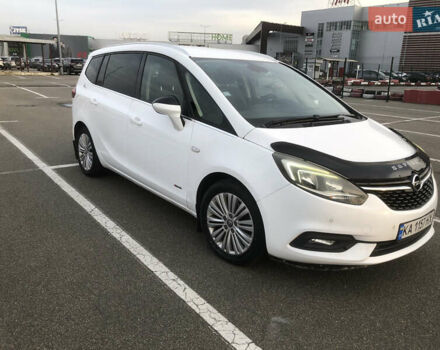 Белый Опель Зафира, объемом двигателя 1.6 л и пробегом 243 тыс. км за 11800 $, фото 3 на Automoto.ua