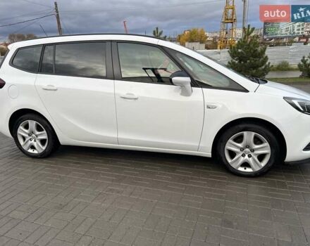 Белый Опель Зафира, объемом двигателя 1.6 л и пробегом 106 тыс. км за 13900 $, фото 5 на Automoto.ua