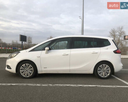 Белый Опель Зафира, объемом двигателя 1.6 л и пробегом 243 тыс. км за 11800 $, фото 16 на Automoto.ua