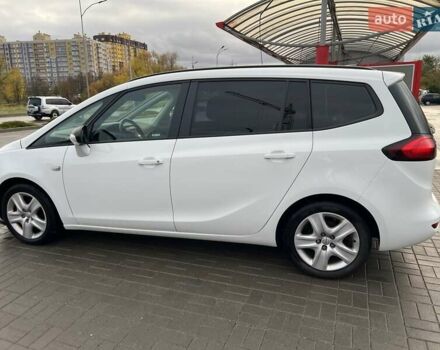 Белый Опель Зафира, объемом двигателя 1.6 л и пробегом 106 тыс. км за 13900 $, фото 11 на Automoto.ua