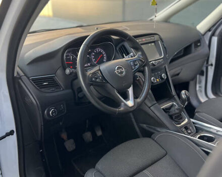 Белый Опель Зафира, объемом двигателя 1.6 л и пробегом 205 тыс. км за 12300 $, фото 8 на Automoto.ua