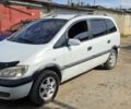 Белый Опель Зафира, объемом двигателя 2 л и пробегом 300 тыс. км за 2106 $, фото 1 на Automoto.ua