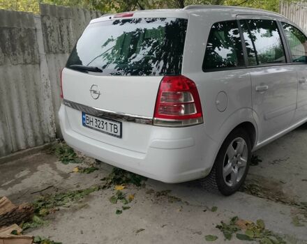 Опель Зафира 2008 в Сарате на Automoto.ua Белый Опель Зафира, объемом двигателя 1.7 л и пробегом 377 тыс. км за 6200 $, фото 4 на Automoto.ua