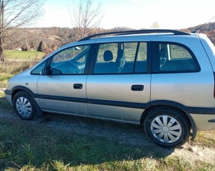 Белый Опель Зафира, объемом двигателя 2 л и пробегом 1 тыс. км за 1747 $, фото 2 на Automoto.ua