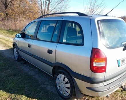 Белый Опель Зафира, объемом двигателя 2 л и пробегом 1 тыс. км за 1747 $, фото 3 на Automoto.ua