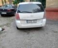 Белый Опель Зафира, объемом двигателя 0 л и пробегом 400 тыс. км за 2775 $, фото 1 на Automoto.ua