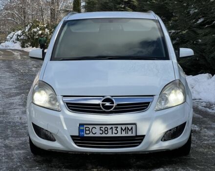 Белый Опель Зафира, объемом двигателя 1.7 л и пробегом 300 тыс. км за 4700 $, фото 1 на Automoto.ua