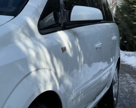 Белый Опель Зафира, объемом двигателя 1.7 л и пробегом 300 тыс. км за 4700 $, фото 8 на Automoto.ua