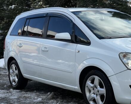 Белый Опель Зафира, объемом двигателя 1.7 л и пробегом 300 тыс. км за 4700 $, фото 3 на Automoto.ua