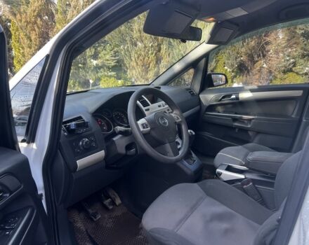 Белый Опель Зафира, объемом двигателя 1.7 л и пробегом 300 тыс. км за 4700 $, фото 9 на Automoto.ua