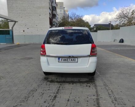 Белый Опель Зафира, объемом двигателя 0 л и пробегом 300 тыс. км за 5000 $, фото 1 на Automoto.ua