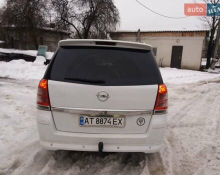 Белый Опель Зафира, объемом двигателя 1.9 л и пробегом 225 тыс. км за 7950 $, фото 15 на Automoto.ua