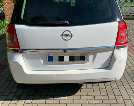 Белый Опель Зафира, объемом двигателя 1.9 л и пробегом 260 тыс. км за 5700 $, фото 3 на Automoto.ua
