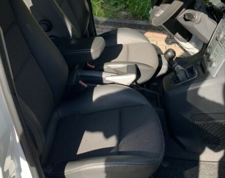 Белый Опель Зафира, объемом двигателя 1.9 л и пробегом 260 тыс. км за 5700 $, фото 13 на Automoto.ua