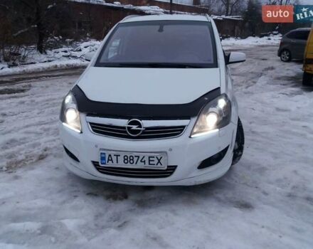Белый Опель Зафира, объемом двигателя 1.9 л и пробегом 225 тыс. км за 7950 $, фото 5 на Automoto.ua