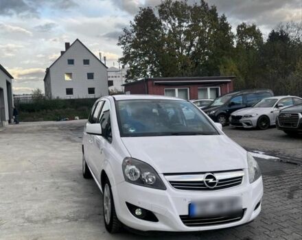 Белый Опель Зафира, объемом двигателя 1.6 л и пробегом 198 тыс. км за 5750 $, фото 1 на Automoto.ua