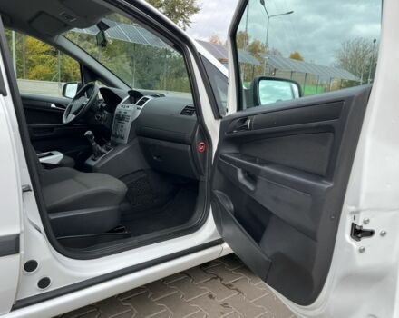 Опель Зафира 2011 в Кривом Роге на Automoto.ua Белый Опель Зафира, объемом двигателя 1.6 л и пробегом 244 тыс. км за 6799 $, фото 14 на Automoto.ua