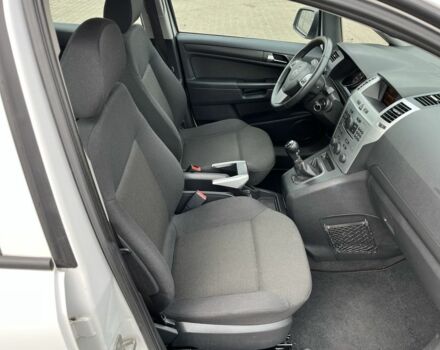 Опель Зафира 2011 в Кривом Роге на Automoto.ua Белый Опель Зафира, объемом двигателя 1.6 л и пробегом 244 тыс. км за 6799 $, фото 15 на Automoto.ua