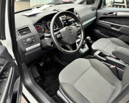 Білий Опель Зафіра, об'ємом двигуна 1.6 л та пробігом 206 тис. км за 7600 $, фото 10 на Automoto.ua