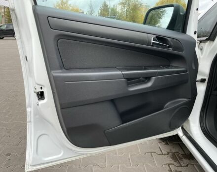 Опель Зафира 2011 в Кривом Роге на Automoto.ua Белый Опель Зафира, объемом двигателя 1.6 л и пробегом 244 тыс. км за 6799 $, фото 7 на Automoto.ua